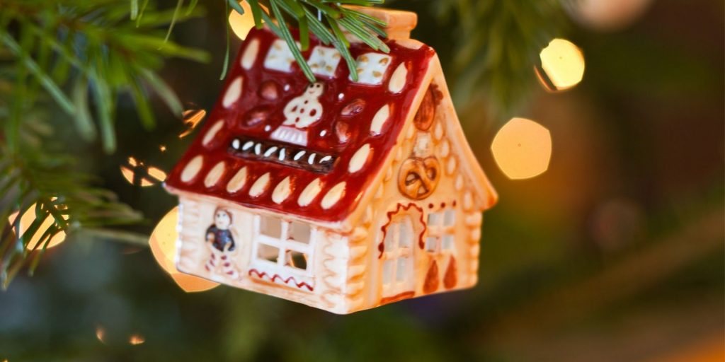 Should-I-Buy-A-House-During-The-Holidays-Article